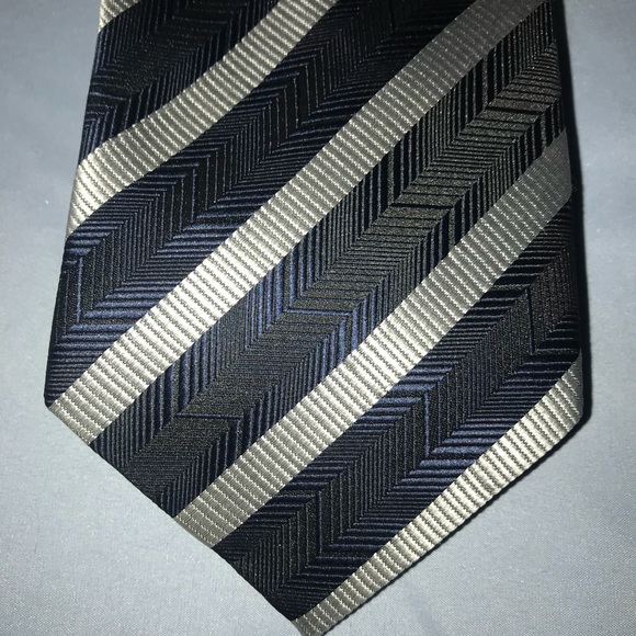 Mario Armani 100% Silk Tie - Picture 3 of 4